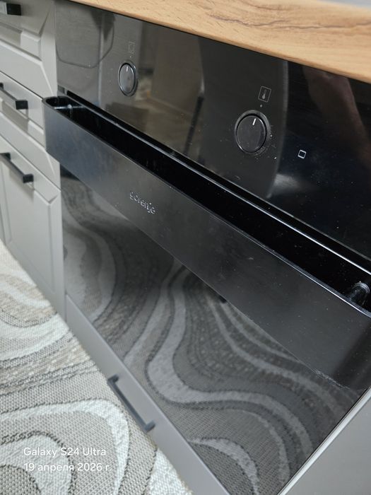 Продам  Встраиваемую духовку