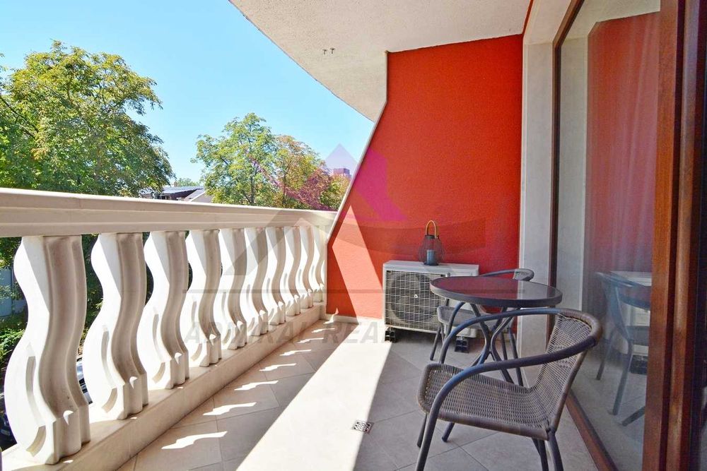 Дава се под наем Двустаен апартамент в Варна, Център - 85 кв.м за 1100 € - Снимка #8