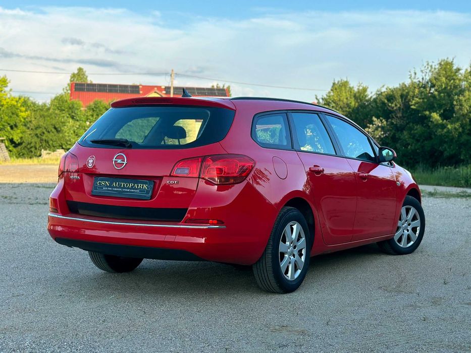 OPEL Astra 2013 — imagine 4