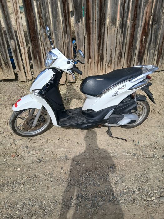 Vând piaggio liberty 125cc cu acte! 2020
