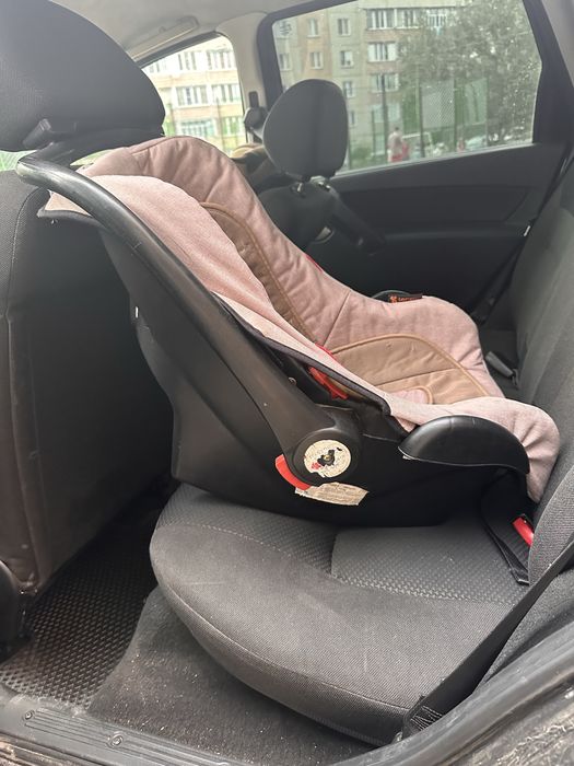 Продам автолюльку