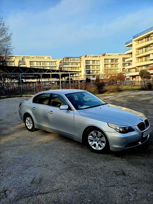 BMW 523 Автомобиль