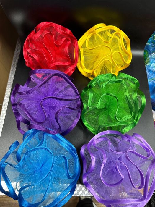 Подтяжки, бабочки, юбки банты