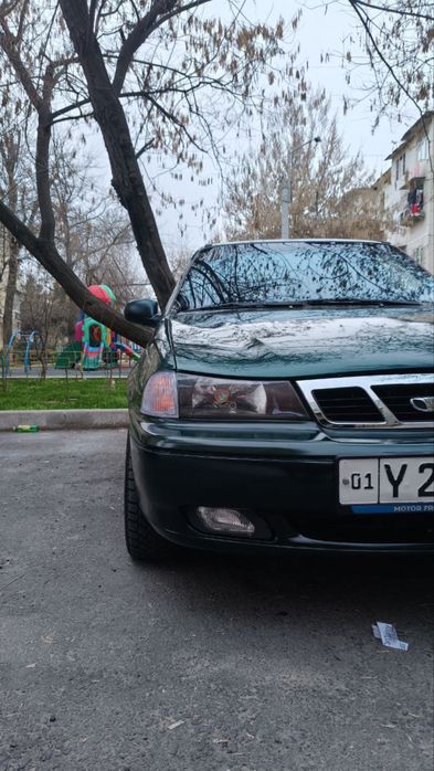 на продажу срочно нексия 1