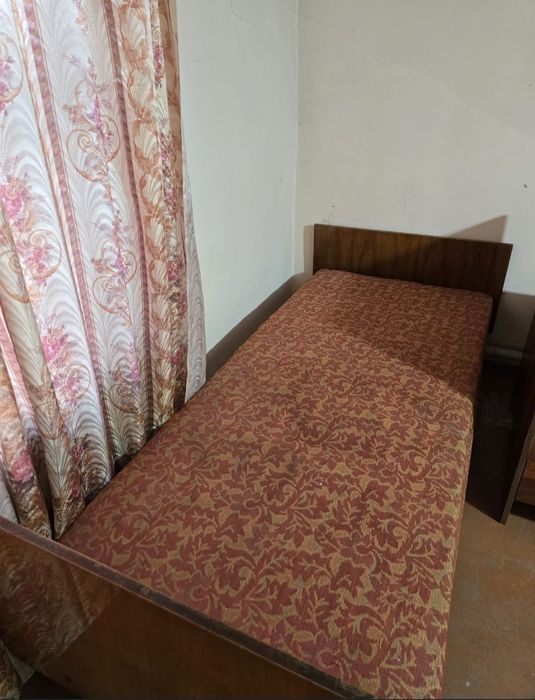 Кровать односпальная