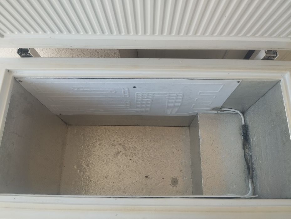 Холодильник сотилади