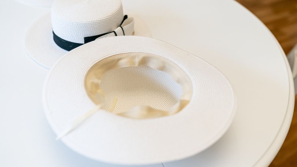 Vând pălării damă custom made