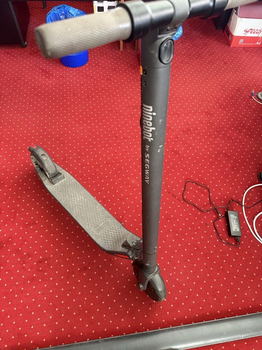 Trotineta electrica ninebot kickscooter es