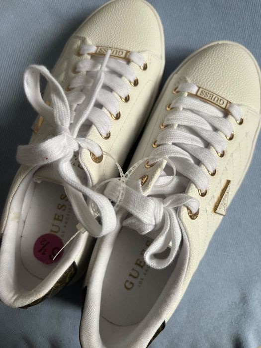 Кроссовки Guess белые