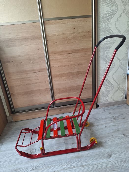 Продаю санки детские