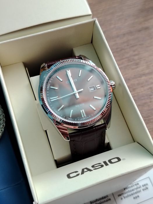Ceas Casio nou cu cutie
