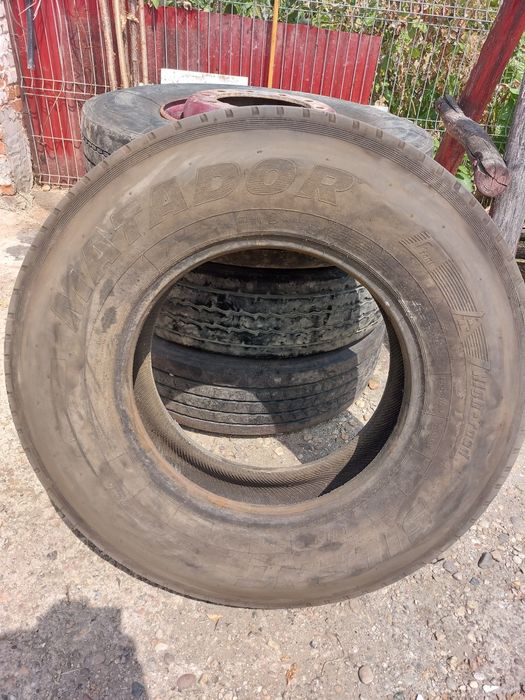 Vând cauciucuri Michelin și continental