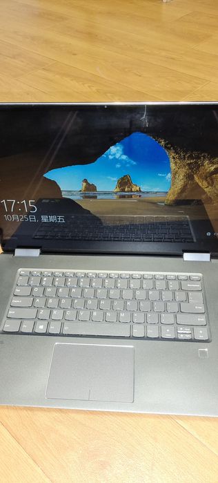 LENOVO yoga720-15IKB