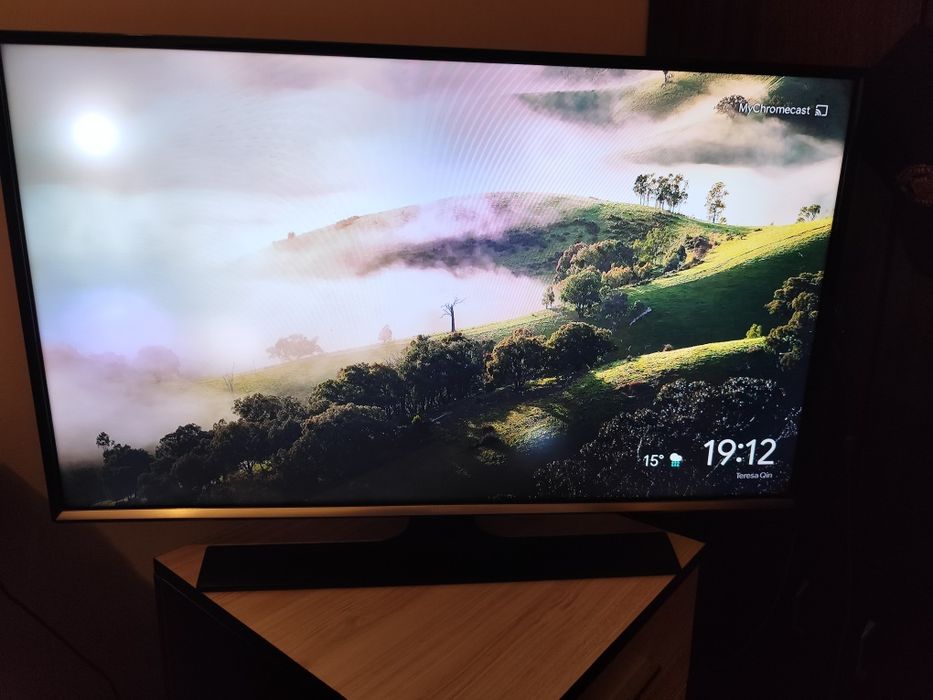 Телевизор Samsung 32" FullHD LED