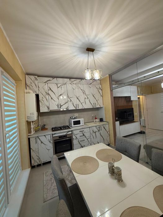 Ofer spre inchiriere studio  cu 2 camere