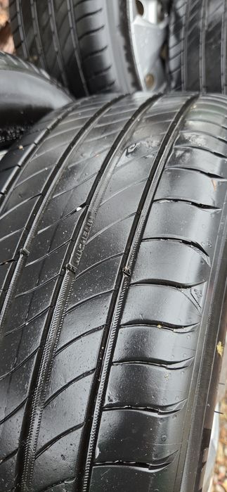 Продам комплект летней резины michelin r16