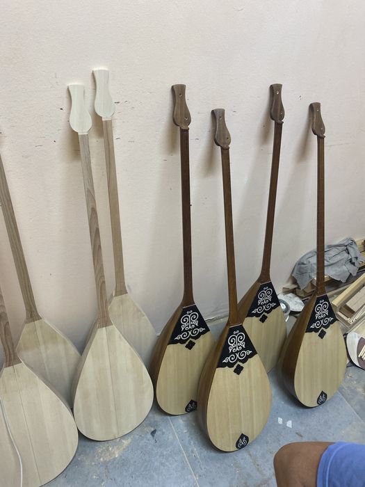 Домбыра ручная работа