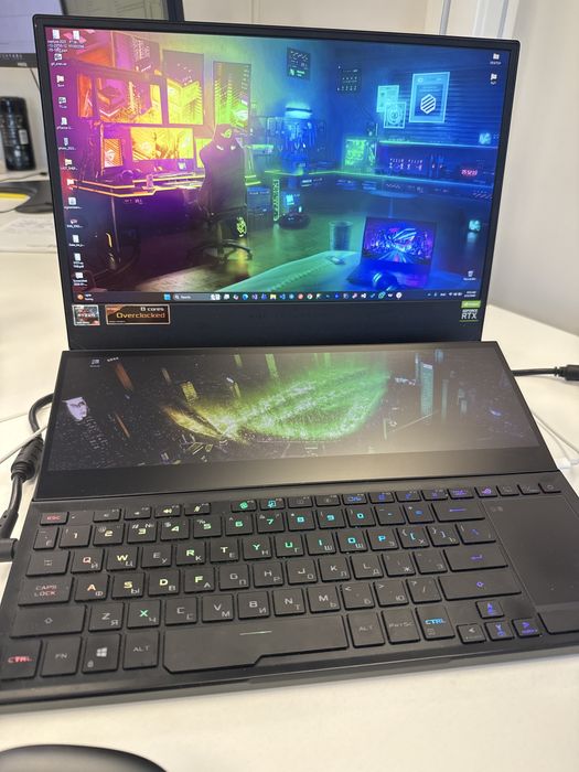 Asus Rog Zephyrus Duo 15 SE