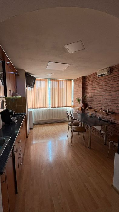 Apartament cu 2 camere de închiriat