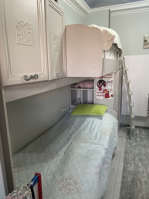 Двухъярусная кровать