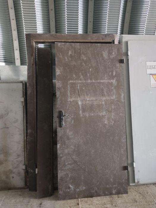 Двери металлические
