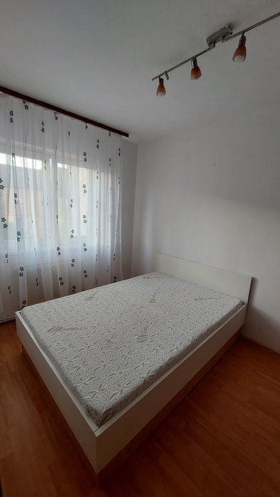 Apartament 2 camere de inchiriat, zona Cedonia
