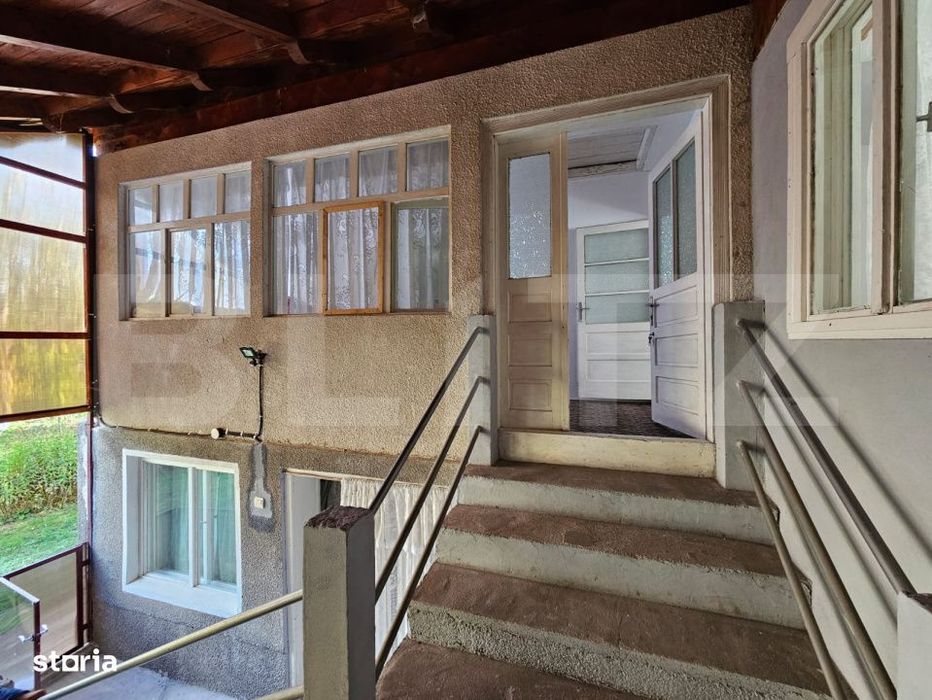 Casa de vanzare, 260 mp, zona Vest