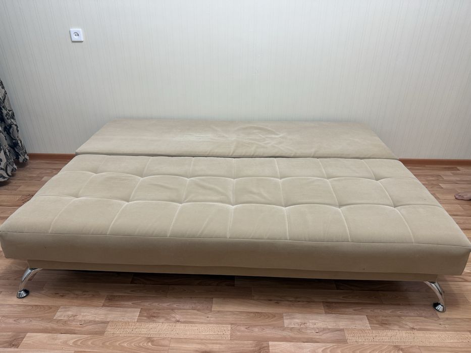 Срочно продам диван - тахта