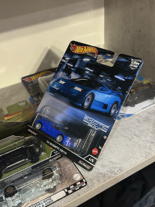Hot wheels premium BUGATTI EB110