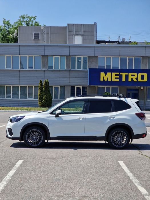 Продам subaru forester 2020