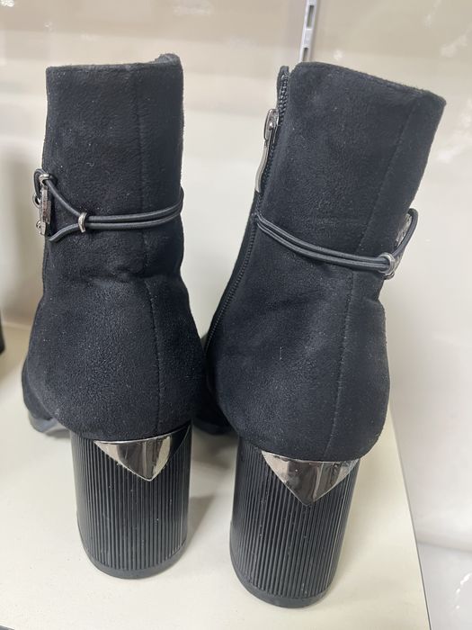 Зимние замшевые сапоги