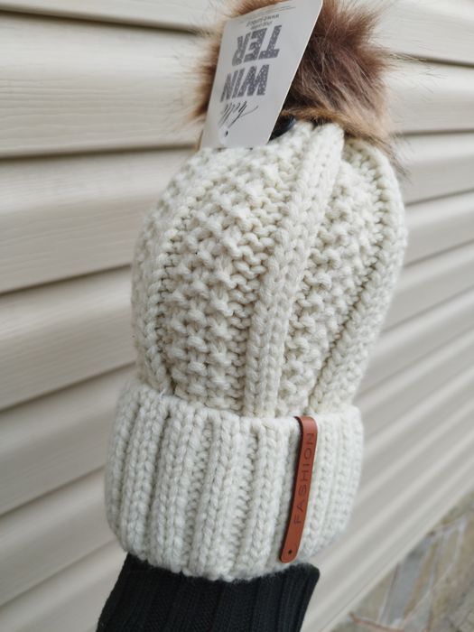 Зимна дебела шапка