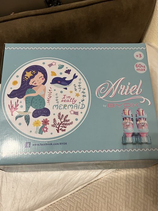 Ролкови кънки момиче