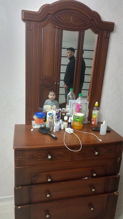 продам спальную гарнитуру