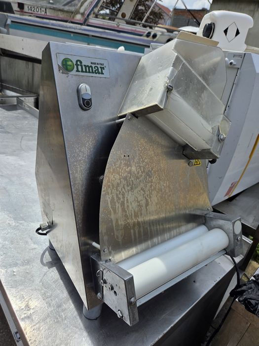 Intinzator aluat, Robot legume, razuit mozzarella, aparate gatit
