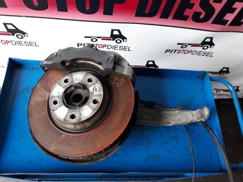 fuzeta dreapta fata audi q7 3.0 tdi facelift 7p6407246a 7p6 407 246 a 2011 2012 2013 2014