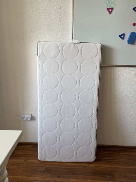 Матрас Икеа новый 120*60