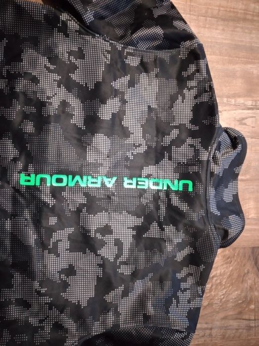 Яке Under Armour размер М