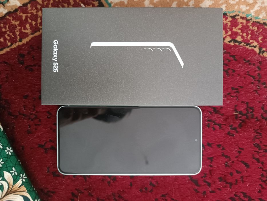 Samsung S25 12/256 гб