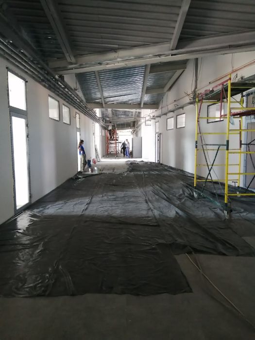 Покраска стен и потолков краскопультом