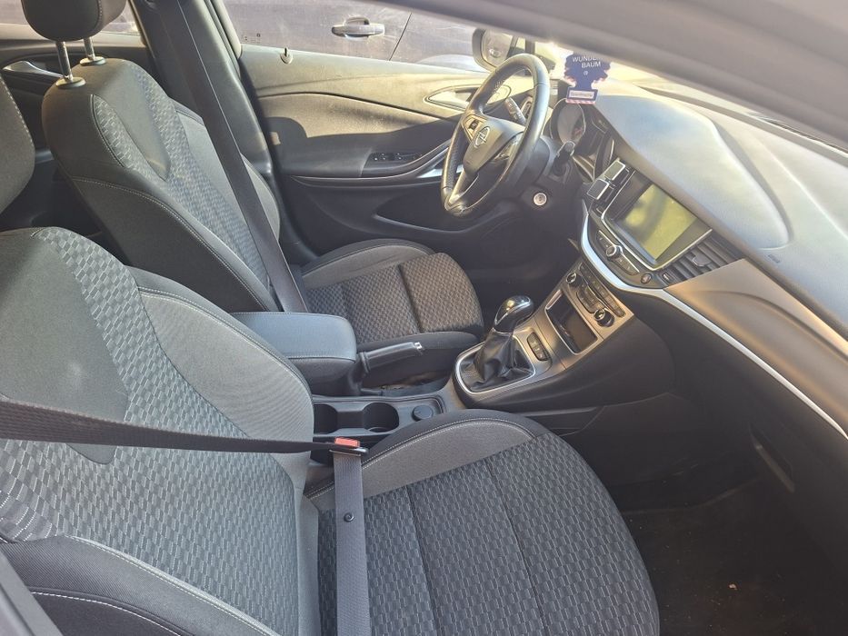 Продaва се Opel Astra 2020