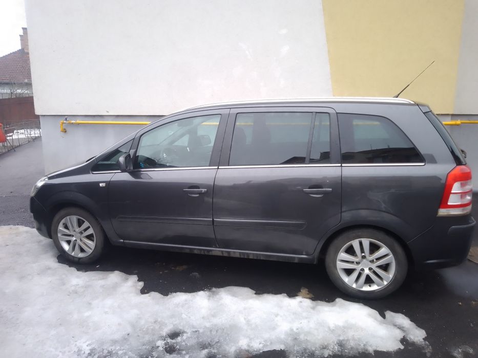 Opel Zafira 2012