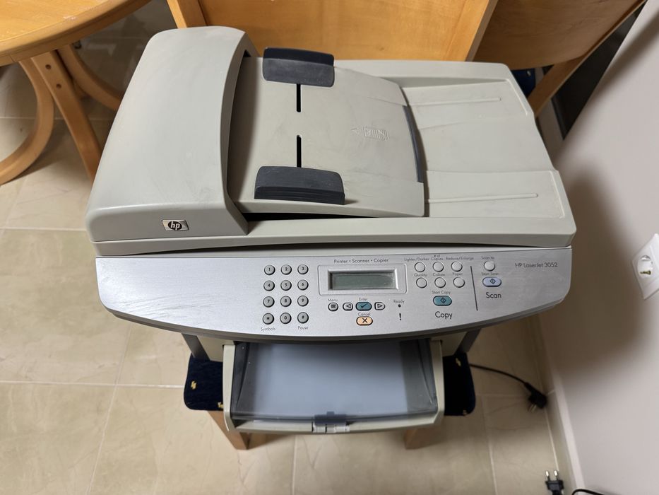 Принтер HP Laserjet 3052