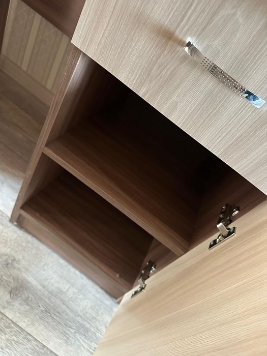 Продам компьютерный стол