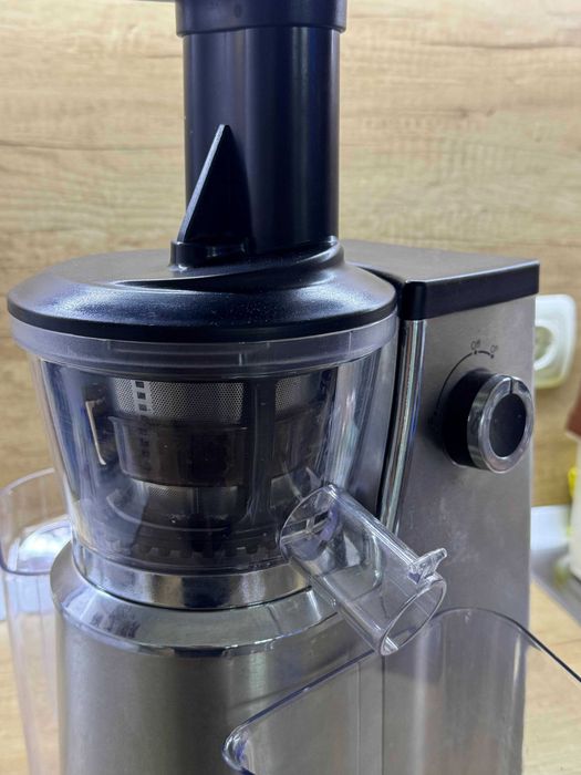 Сокоизстисквачка Slowjuicer Hotpoint Ariston SJ 4010 AX1