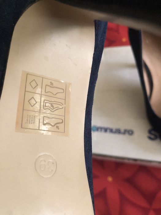 Pantofi cu toc marimea 39