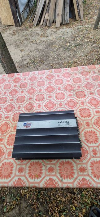 Vand amplificator auto