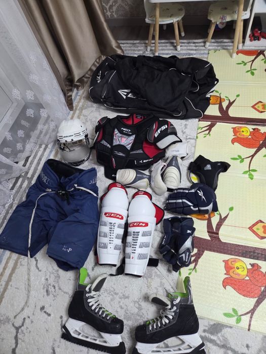 Продам хоккейную форму