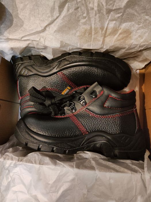 НОВИ работни обувки от естествена телешка кожа BSAFE