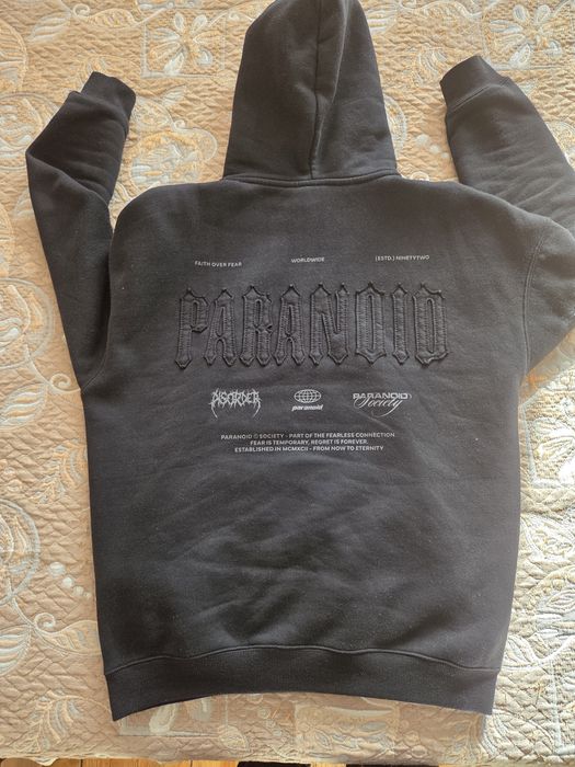 Продавам  черен суичър Black Squad